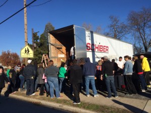 12084178_10156347335910038_231178106_n